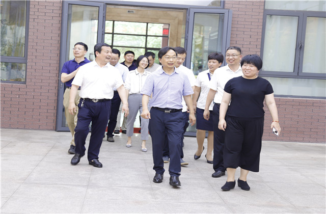 金华市教育局局长楼伟民来到OD（中国）官方国际学校走访调研
